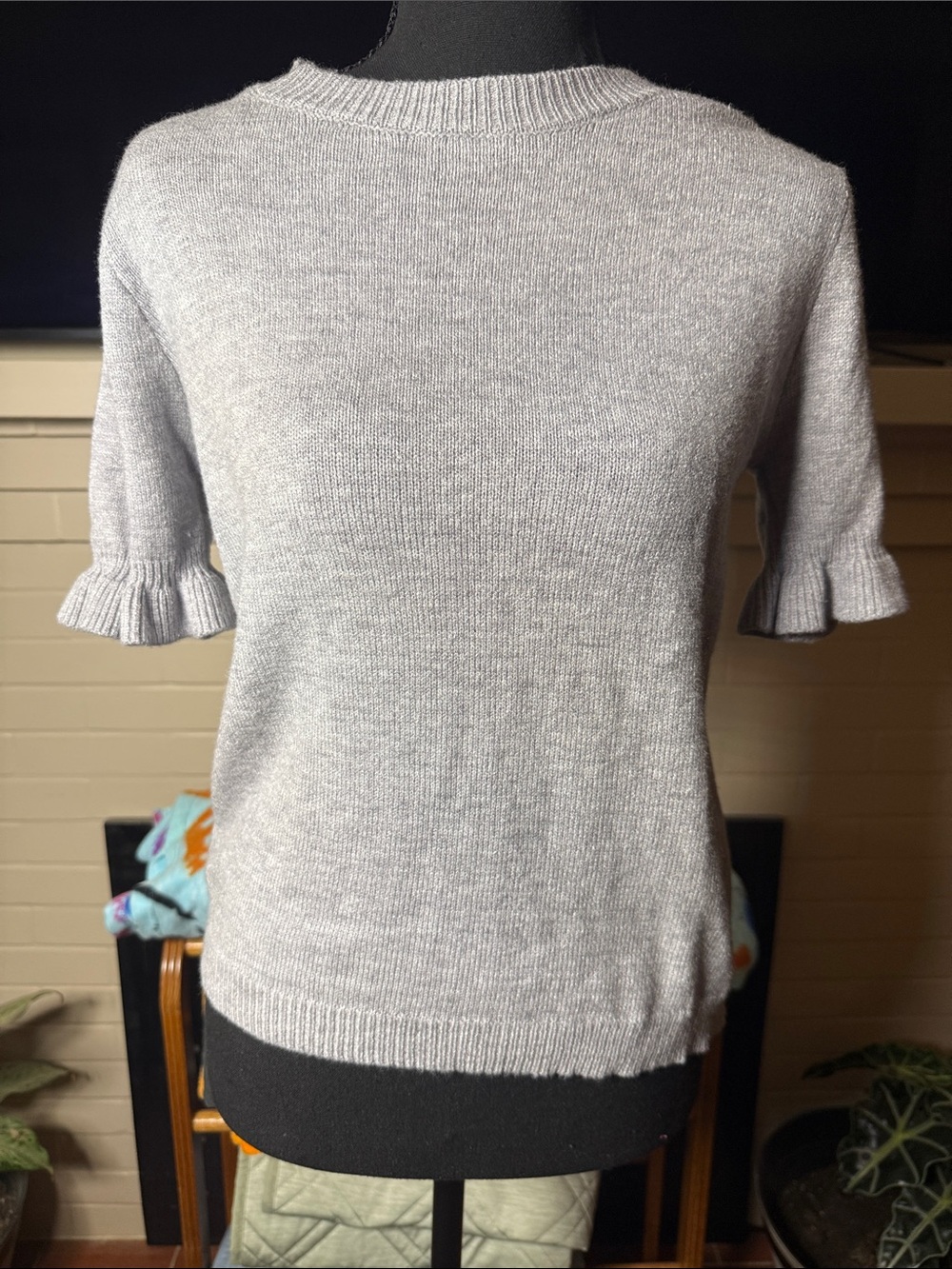 Women's Light Gray Ruffle-Sleeve Crewneck Sweater